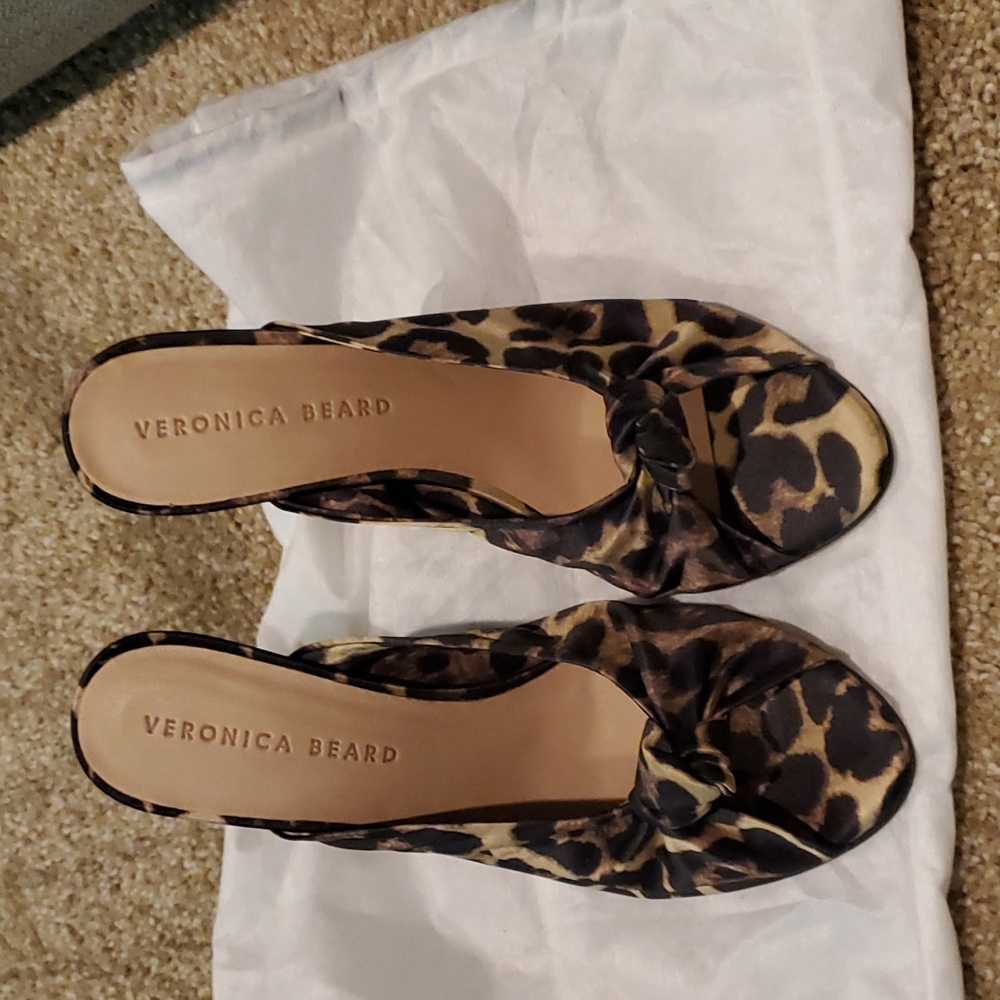 Veronica Bears Leopard Slide(heels) Size 7.5M